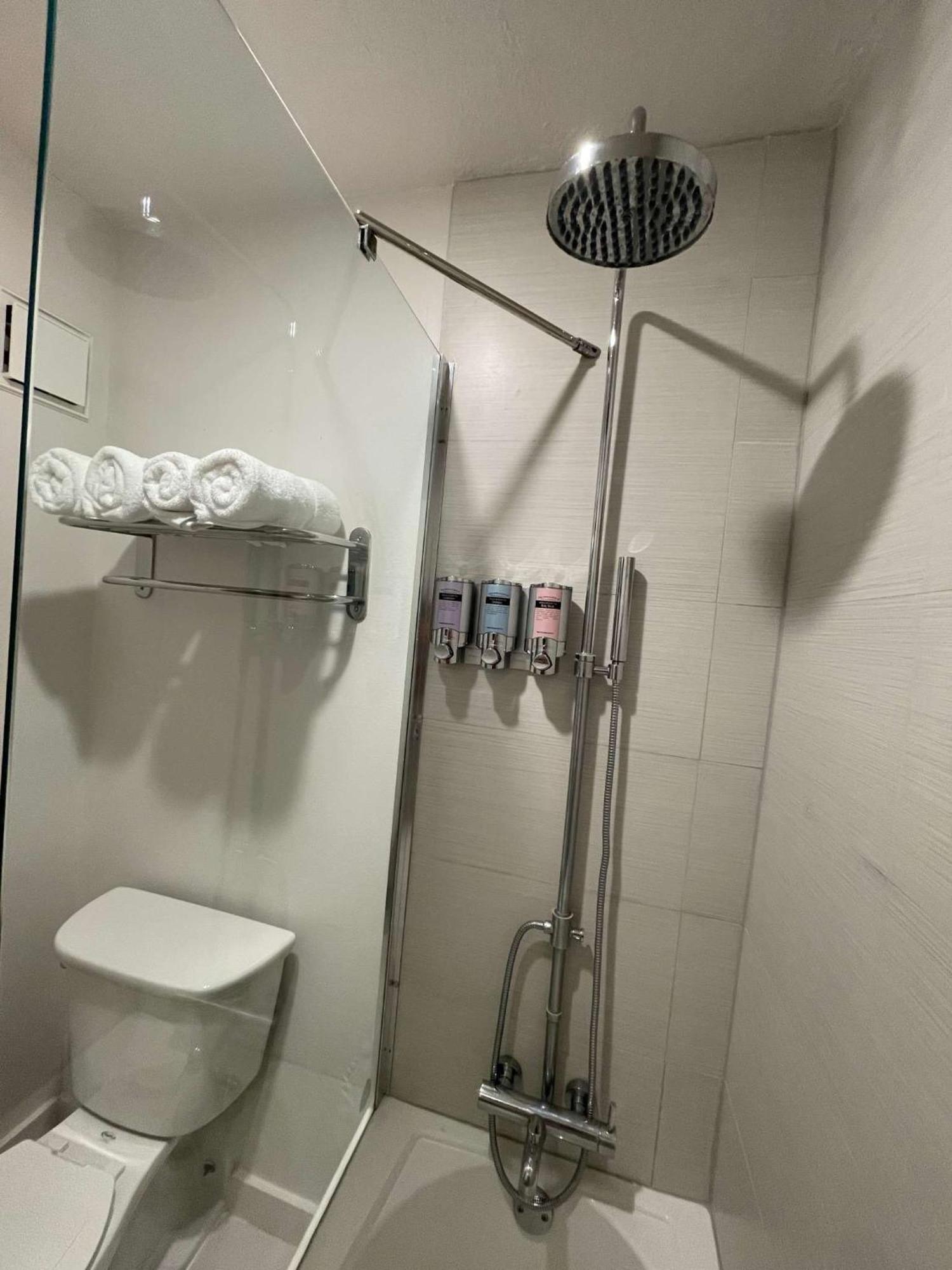 Newly Room In Cozy Hotel With Super Location To The Parks Kissimmee Buitenkant foto
